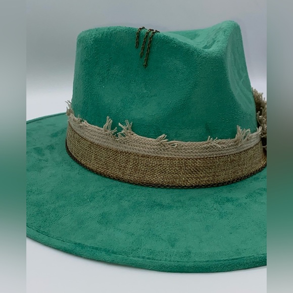 Double Mint - Picture 5 of 7